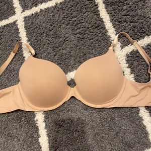 Victoria’s Secret t shirt push up bra